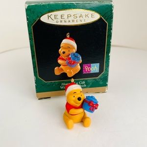 Vintage Hallmark Winnie the Pooh Honey of a Gift Keepsake Miniature Ornament